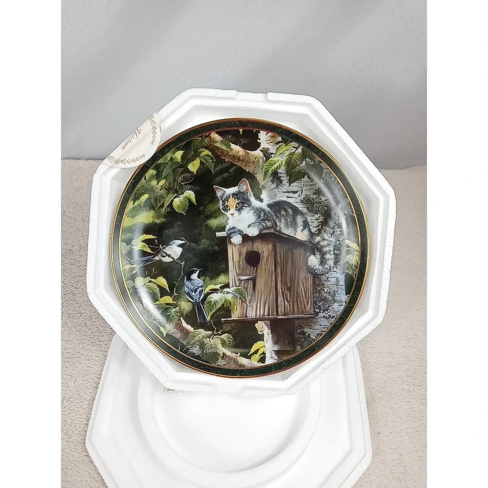 VTG House Sitting Cat Plate‎ Bradford Exchange Nosy Neighbors by Persis Weirs